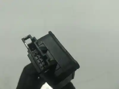 Peça sobressalente para automóvel em segunda mão motor c/c portão por audi q5 (8rb) 2.0 tdi referências oem iam 4f9827383e  4f9827383e