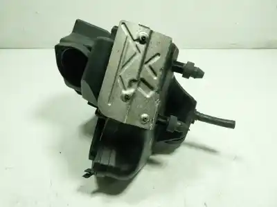 Автозапчастина б/у повітряний фільтр для audi a4 b8 (8k2) 1.8 tfsi посилання на oem iam 8r0133837s  8r0133835e
