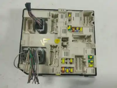 İkinci el araba yedek parçası röle/sigorta kutusu için renault scénic iii (jz0/1_) 1.2 tce oem iam referansları 284b63106r  284b62069r