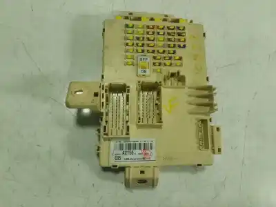 Peça sobressalente para automóvel em segunda mão Caixa De Fusíveis E Relés por KIA CEE'D (JD) 1.4 CRDI 90 Referências OEM IAM 91950A2150  91950A215013