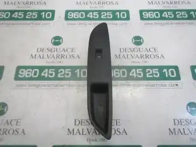 Second-hand car spare part RIGHT FRONT POWER WINDOW SWITCH for OPEL MOKKA X  OEM IAM references 22915102  95393864