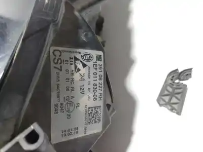Second-hand car spare part right headlight for opel corsa e (x15) 1.4 lpg (08, 68) oem iam references   