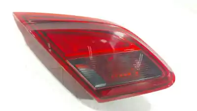Pezzo di ricambio per auto di seconda mano LUCE DI CODA INTERNA SINISTRA per OPEL CORSA E (X15) 1.4 (08, 68) Riferimenti OEM IAM 13454500  