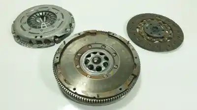 Pezzo di ricambio per auto di seconda mano KIT FRIZIONE per VOLKSWAGEN CADDY V MONOSPACE (SBB, SBJ)  Riferimenti OEM IAM 05L141015G 05L105266F 05L141015G