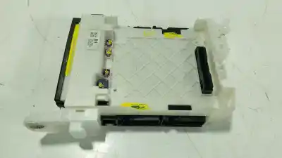 Peça sobressalente para automóvel em segunda mão caixa de fusíveis e relés por toyota aygo x (_b7_) 1.0 vvt-i (kgb70) referências oem iam 82730k0020