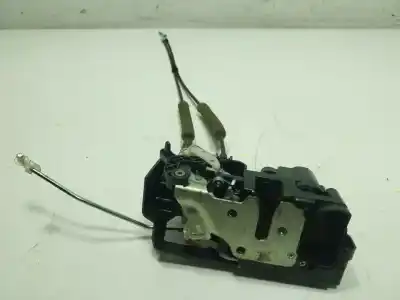 Second-hand car spare part rear right door lock for ssangyong korando (ck) 2.0 e-xdi oem iam references  Second-hand car spare part rear right door lock for ssangyong korando (ck) 2.0 e-xdi oem iam references