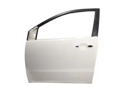 Second-hand car spare part left front door for ssangyong korando (ck) 2.0 e-xdi oem iam references  Second-hand car spare part left front door for ssangyong korando (ck) 2.0 e-xdi oem iam references