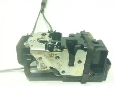 Second-hand car spare part front right door lock for ssangyong korando (ck) 2.2 xdi oem iam references  Second-hand car spare part front right door lock for ssangyong korando (ck) 2.2 xdi oem iam references