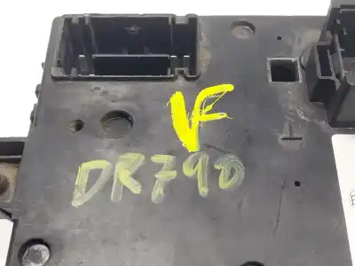 Peça sobressalente para automóvel em segunda mão caixa de fusíveis e relés por iveco daily vi furgón 33s15, 35s15, 35c15 referências oem iam   5801830418