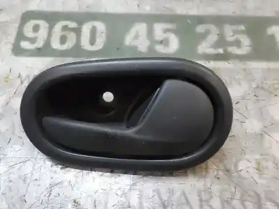 Автозапчасти б/у внутри передней правой ручки за DACIA SANDERO 1.5 dCi Diesel FAP CAT ссылки OEM IAM 826721919R  