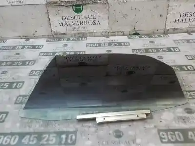 Pezzo di ricambio per auto di seconda mano vetro porta posteriore sinistra per fiat sedici (189_) 1.9 d multijet 4x4 riferimenti oem iam 71743538
