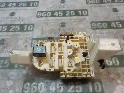 Pezzo di ricambio per auto di seconda mano scatola relè/fusibili per fiat sedici (189_) 1.9 d multijet 4x4 riferimenti oem iam 71750009