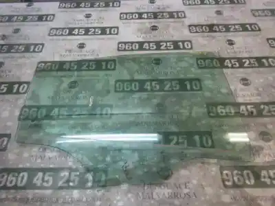 Pièce détachée automobile d'occasion vitre de porte arrière droite pour opel insignia berlina edition références oem iam 13311983