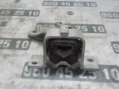 Second-hand car spare part right engine support for dacia sandero 1.6 cat oem iam references 8200204600  