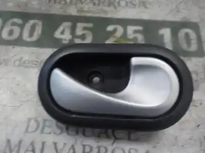 Pièce détachée automobile d'occasion Poignée Intérieure Avant Droite pour DACIA SANDERO 1.6 CAT Références OEM IAM 8200735218  