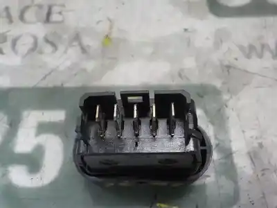 Peça sobressalente para automóvel em segunda mão botão / interruptor elevador vidro dianteiro direito por dacia sandero 1.6 cat referências oem iam 8200602227  