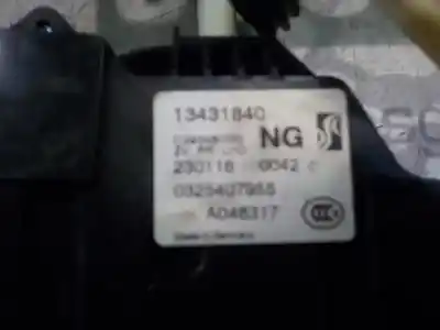 Second-hand car spare part front right door lock for opel corsa e selective oem iam references   