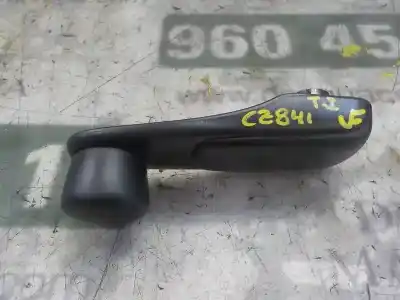 Tweedehands auto-onderdeel HANDGREEP LINKS ACHTERRUIT voor PEUGEOT 2008 (--.2013->)  OEM IAM-referenties 9240F4  