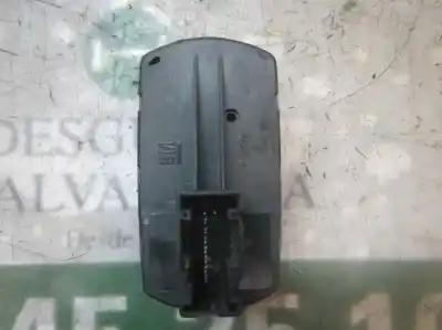 Second-hand car spare part left front power window switch for opel corsa d 1.3 16v cdti oem iam references 13258521  3258521aa