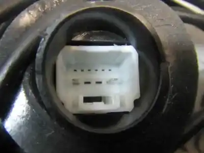 Автозапчасти б/у замок задней правой двери за toyota auris (_e15_) 1.4 d-4d (nde150_) ссылки oem iam 6905002180  