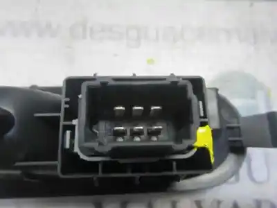 Pièce détachée automobile d'occasion commande de lève vitre arrière gauche pour renault modus / grand modus (f/jp0_) 1.2 (jp0c jp0k fp0c fp0k fp0p jp0p jp0t) références oem iam 8200214936  