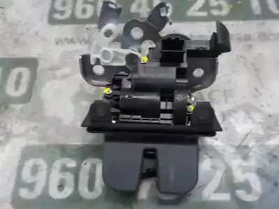 Peça sobressalente para automóvel em segunda mão fechadura do mala por skoda spaceback (5h) 1.6 tdi dpf referências oem iam 8r0827505a  