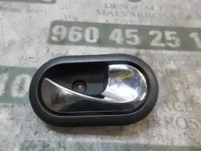 Автозапчастина б/у усередині передня права ручка для dacia lodgy 1.6 cat (bivalent. gasolina / gpl) посилання на oem iam 806701730r