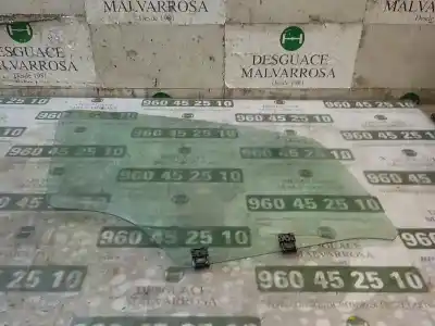 Peça sobressalente para automóvel em segunda mão vidro da porta dianteira direita por citroen c3 exclusive referências oem iam 9202p4