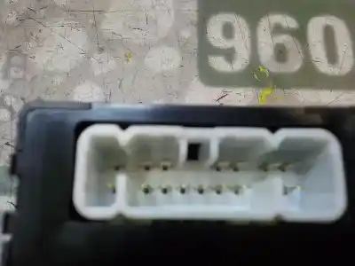 Pezzo di ricambio per auto di seconda mano modulo elettronico per toyota corolla (_e12_) 2.0 d-4d (cde120r_ cde120l_) riferimenti oem iam   