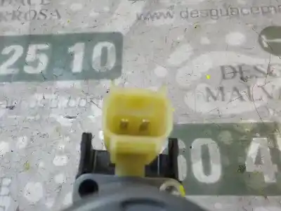 Peça sobressalente para automóvel em segunda mão motor elevador vidro dianteiro direito por ford fiesta (cb1) 1.4 tdci cat referências oem iam 1543207  