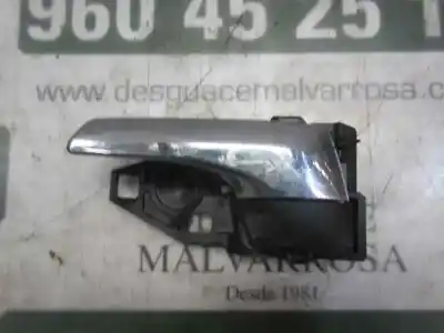 Tweedehands auto-onderdeel Binnenhandgreep Links Voor voor TOYOTA PRIUS+ 1.8 16V (Híbrido) OEM IAM-referenties 6920633121C0  