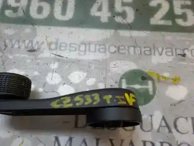 Pezzo di ricambio per auto di seconda mano maniglia alzacristalli posteriore sinistro per seat toledo iv (kg3) 1.6 tdi riferimenti oem iam 1h0837581d9b9  