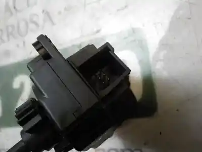 Peça sobressalente para automóvel em segunda mão motor de abertura da comporta de sofagem por citroen c4 cactus 1.2 thp 110 referências oem iam 6479e1  