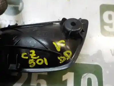 Peça sobressalente para automóvel em segunda mão puxador interior dianteiro direito por bmw serie 1 berlina (e81/e87) 118d referências oem iam 51417145076  
