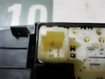 Автозапчасти б/у выключатель переднего правого окна за toyota auris (_e15_) 1.4 d-4d (nde150_) ссылки oem iam 8481002130  