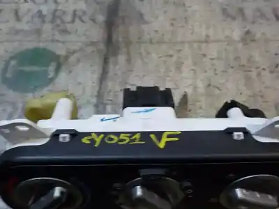 Peça sobressalente para automóvel em segunda mão comando de sofagem (chauffage / ar condicionado)  por jeep compass 2.4 16v cat referências oem iam   