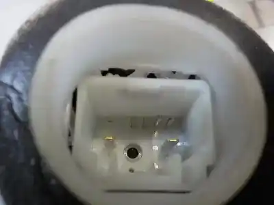 Автозапчастина б/у замок передніх дверей лівий для toyota yaris (ksp9/scp9/nlp9) 1.4 turbodiesel cat посилання на oem iam 690400d140  