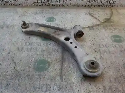 Peça sobressalente para automóvel em segunda mão braço de suspensão inferior esquerdo dianteiro por fiat sedici (189_) 1.9 d multijet 4x4 referências oem iam 71750211