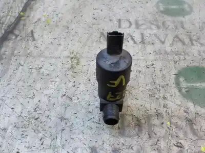 Pièce détachée automobile d'occasion POMPE D'EAU DE NETTOYAGE DU PARE BRISE pour CITROEN DS3  Références OEM IAM 643475  