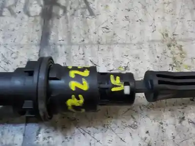 Pièce détachée automobile d'occasion pompe d'embrayage pour citroen ds3 1.2 12v vti références oem iam 2182h3  