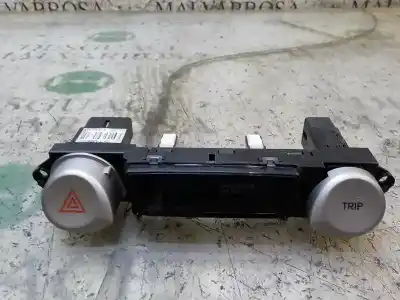 Peça sobressalente para automóvel em segunda mão interruptor 4 piscas - emergência por hyundai i20 i (pb, pbt) 1.2 referências oem iam 937701j100ux