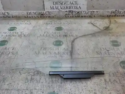 Peça sobressalente para automóvel em segunda mão vidro da porta traseira esquerda por hyundai i20 i (pb, pbt) 1.2 referências oem iam 834111j010