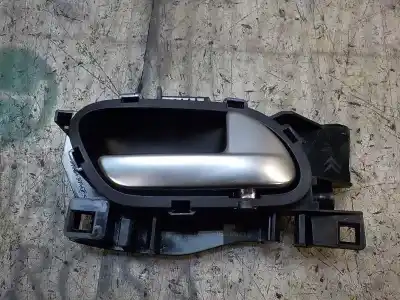 Tweedehands auto-onderdeel BINNEN VOOR RECHTS HANDVAT voor PEUGEOT 2008 (--.2013->)  OEM IAM-referenties 96555516VV  