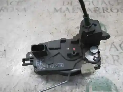 Second-hand car spare part front right door lock for opel tigra twintop (x04) 1.4 (r97) oem iam references   