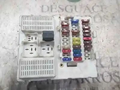 Peça sobressalente para automóvel em segunda mão caixa de fusíveis e relés por ford transit connect (tc7) 1.8 tdci cat referências oem iam  Peça sobressalente para automóvel em segunda mão caixa de fusíveis e relés por ford transit connect (tc7) 1.8 tdci cat referências oem iam