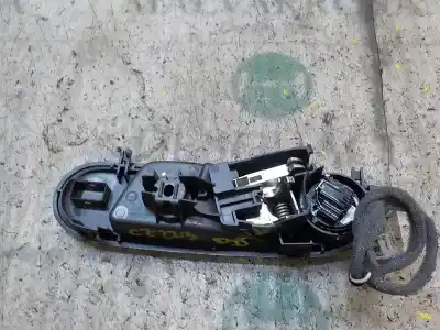 Pezzo di ricambio per auto di seconda mano maniglia interna anteriore destra per ford fiesta (ccn) trend riferimenti oem iam 2146021  