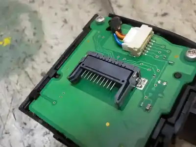 Pezzo di ricambio per auto di seconda mano comando pulito per ford focus lim. (cb8) 1.6 tdci cat riferimenti oem iam 1900224  av6t17a553ad