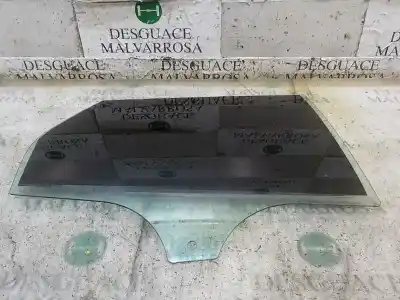 Pezzo di ricambio per auto di seconda mano vetro porta posteriore destra per ford focus lim. (cb8) 1.6 tdci cat riferimenti oem iam 1708068