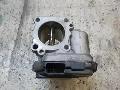 Peça sobressalente para automóvel em segunda mão borboleta de admissão por ford focus lim. (cb8) 1.6 tdci cat referências oem iam 1716693 28275019 9673534480