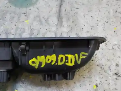 Автозапчасти б/у выключатель переднего правого окна за renault twingo ii (cn0_) 1.5 dci 75 ссылки oem iam 8200214936  